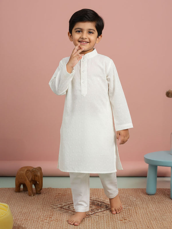 Boys Textured Kurta paired with Pajama Pants - White