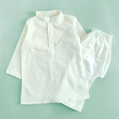 Textured Kurta paired with Pajama Pants - White