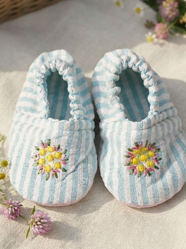Baby Girl Embroidered Light Blue and White Shoes - Pink Flowers