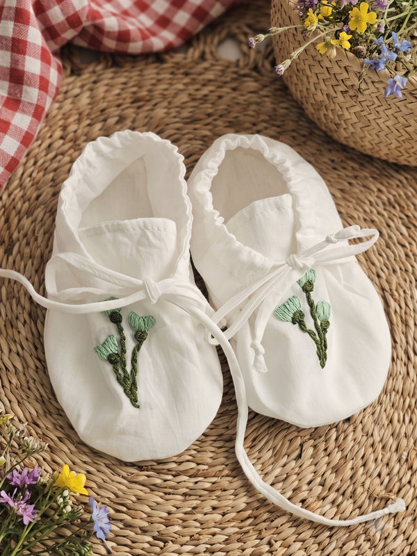 Baby Unisex Embroidered White Tie-Up Style Baby Booties – Greeny Bloom