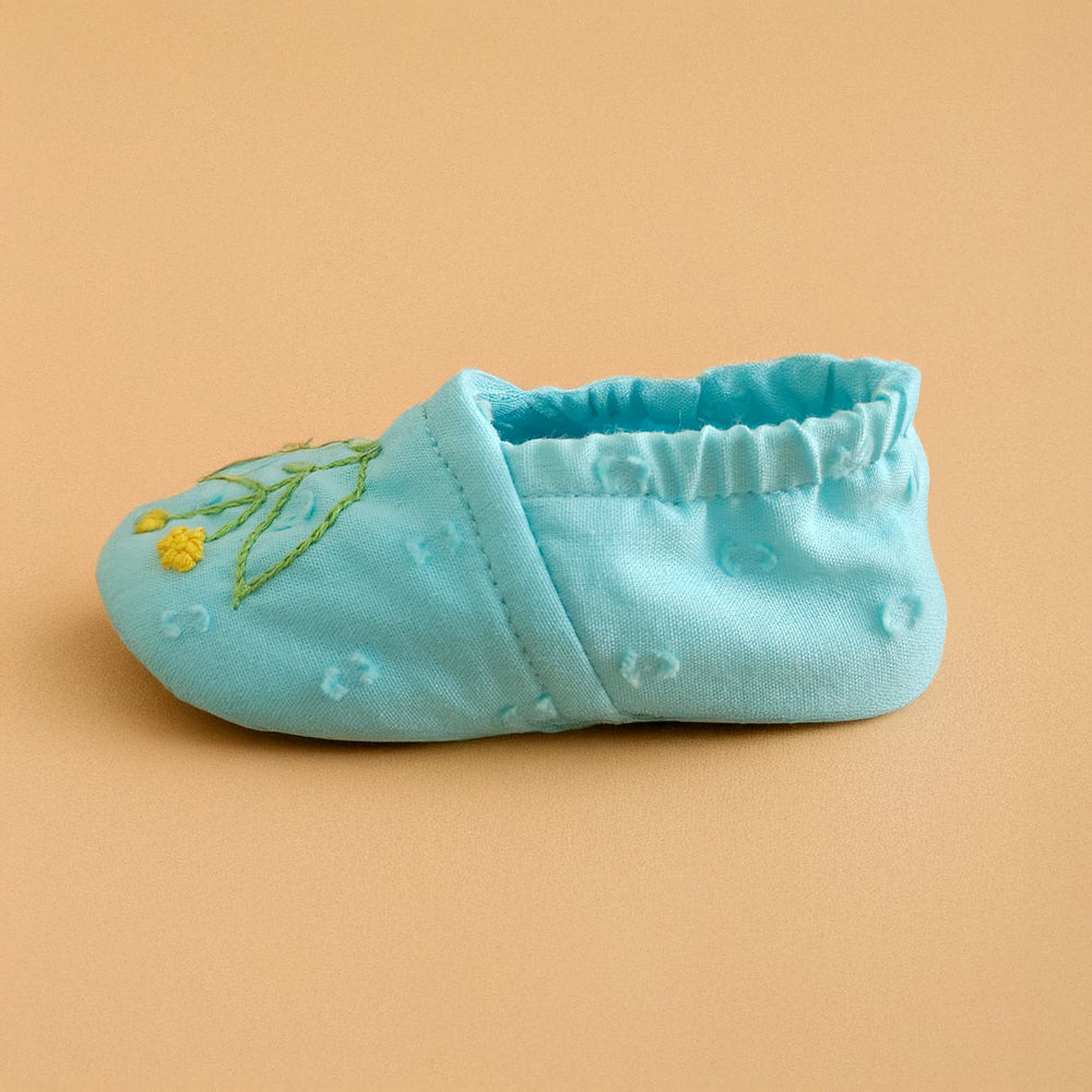 Baby Girl Turquoise Blue Embroidered Baby Booties - Flower Garland