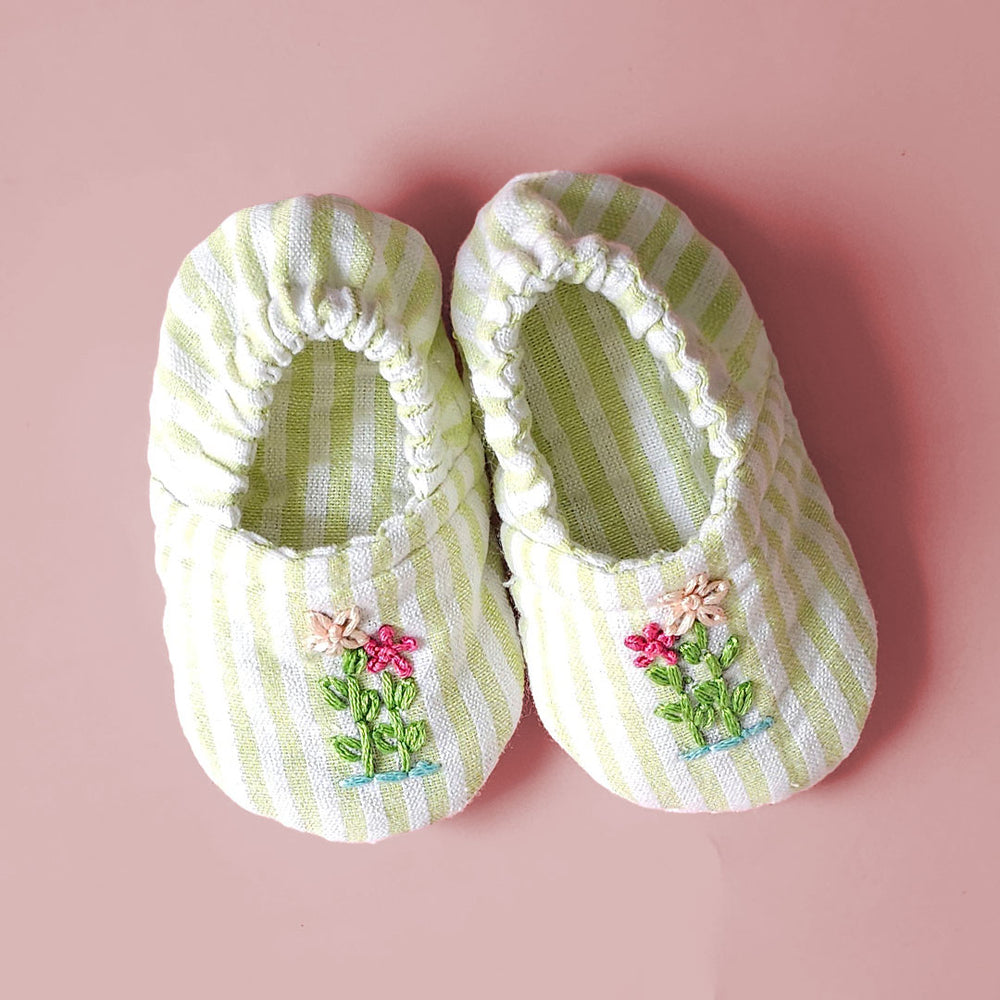 Baby Girl Embroidered Green and White Shoes - Home Sweet Home