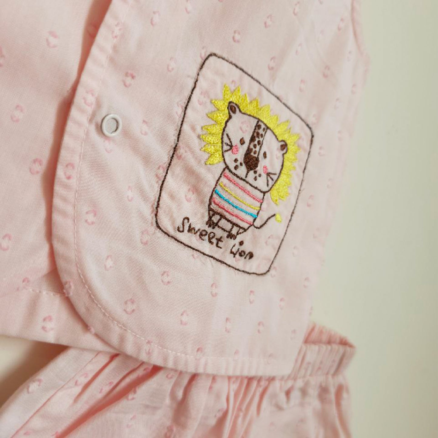 Organic Cotton Front-open Embroidered Jhabla Set - Peach- Sweet Lion